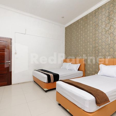 Reddoorz At Wisma Nabila Syariah Near Masjid Raya Baiturrahman 班达亚齐 外观 照片