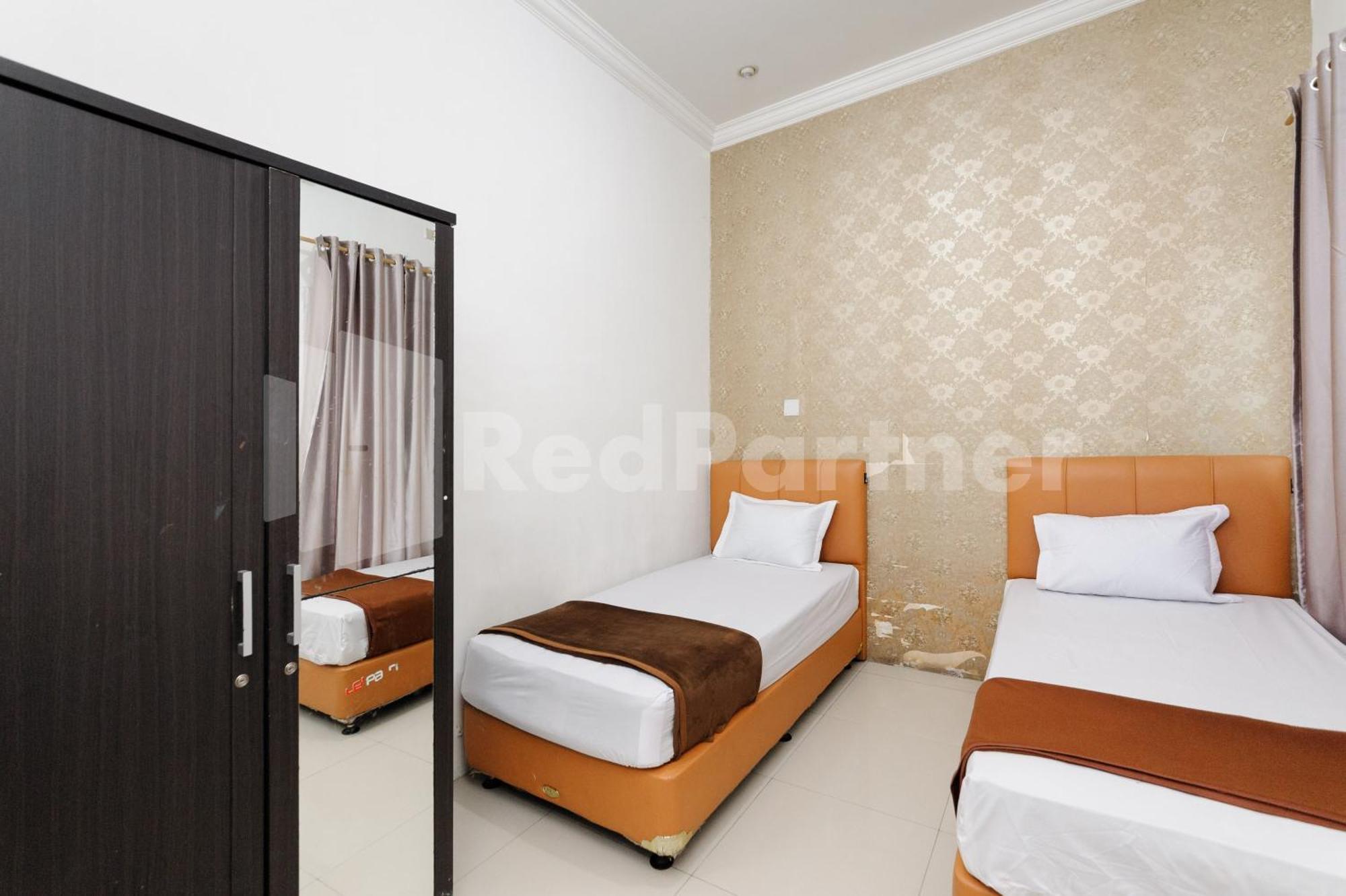 Reddoorz At Wisma Nabila Syariah Near Masjid Raya Baiturrahman 班达亚齐 外观 照片