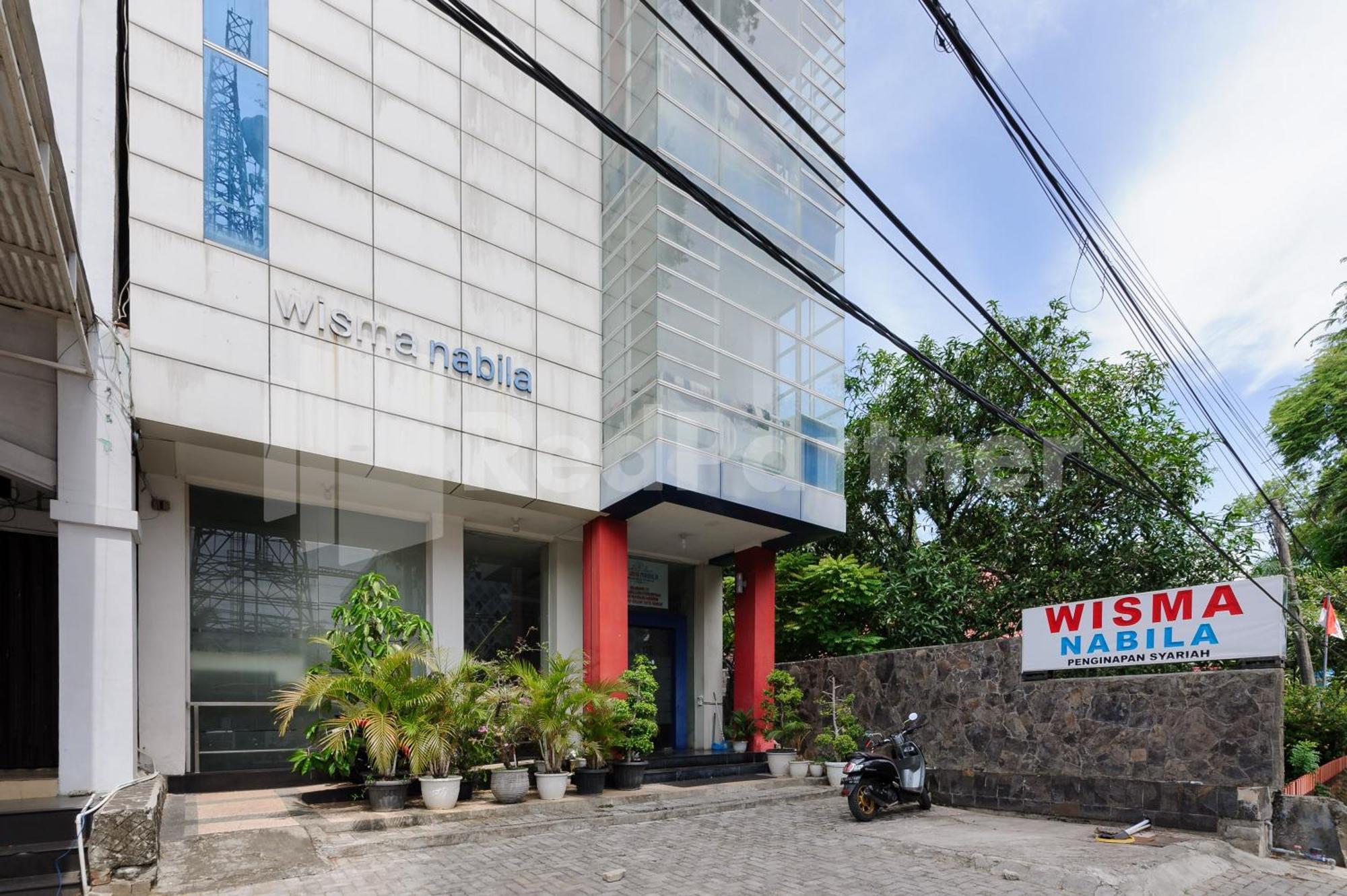 Reddoorz At Wisma Nabila Syariah Near Masjid Raya Baiturrahman 班达亚齐 外观 照片